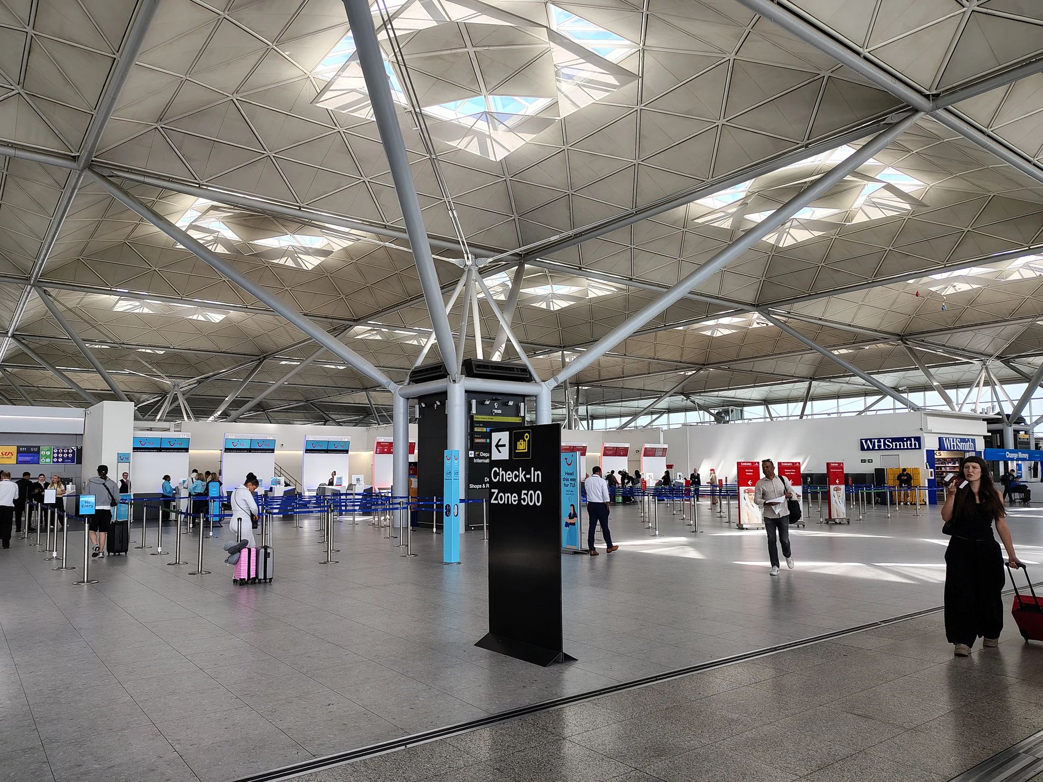 stansted airport check in hall