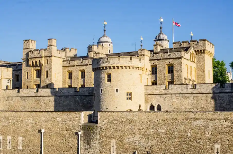 tower of london mury zamkowe flaga